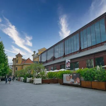 Appartement, En Plein Centre , Face A La Gare Centrale, Centre * Niza