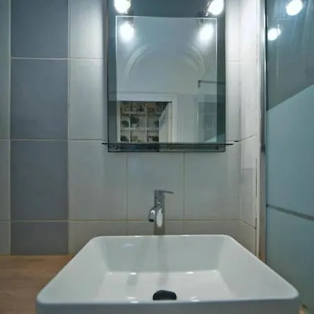 Appartement, En Plein Centre , Face A La Gare Centrale, Centre Lägenhet